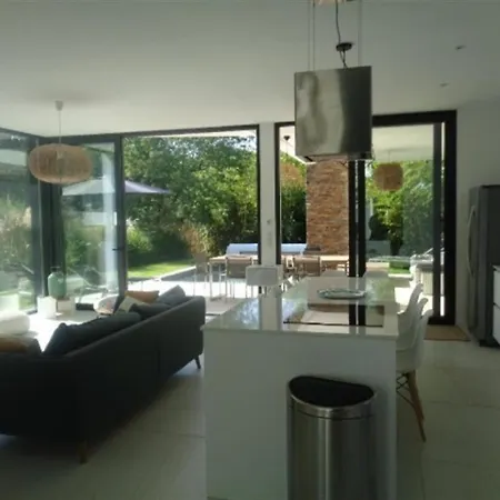 House Abatilles Avec Piscine Arcachon