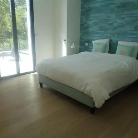 House Abatilles Avec Piscine *